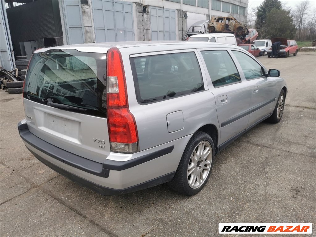 Volvo V70 2.4 D HÁTSÓ lökhárító  3. kép