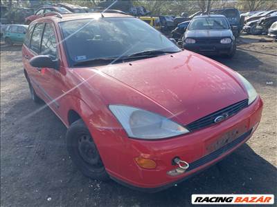 Ford Focus Mk1 1.4i bontott alkatrészei