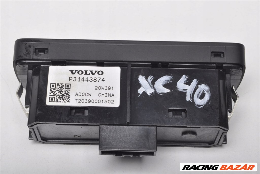 Volvo XC40 csomagtér nyitó kapcsoló 31443874 2. kép