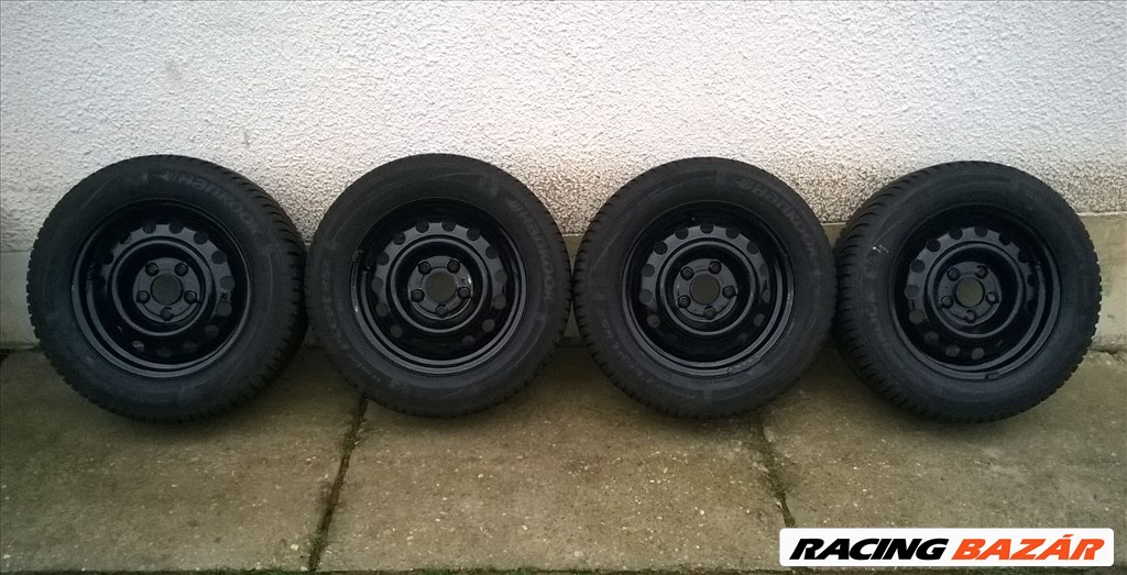 Eladó 4db 15-ös 5x114.3-as Hyundai,Kia,Mitsubishi,stb lemezfelni 195/65R15 Hankook téli gumival  1. kép