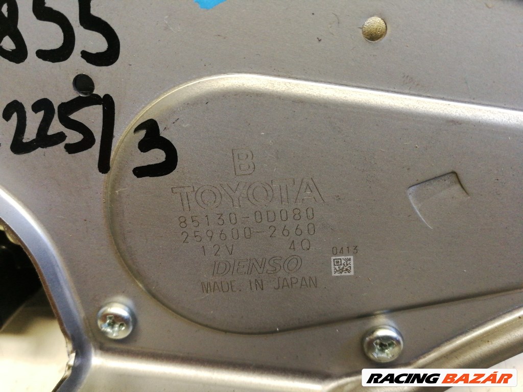 Toyota Yaris (XP130) hátsó ablaktörlõ motor 851300D080 3. kép