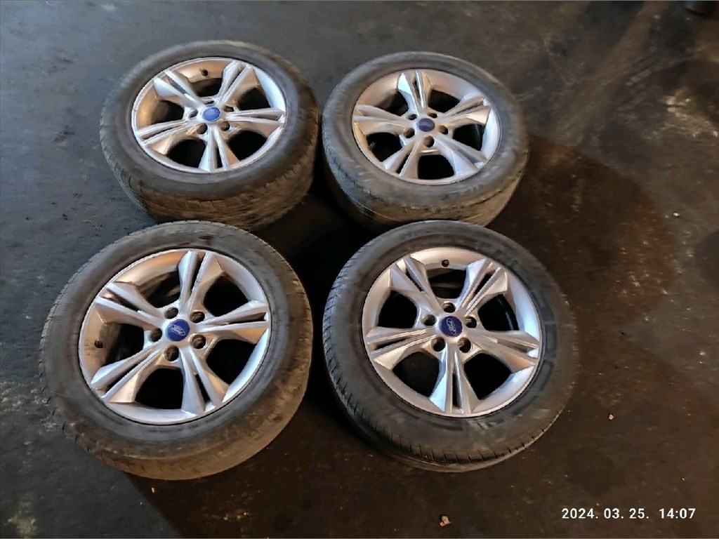 FORD FOCUS III R16 / 5x108 / 7,0J / ET50 Alufelni Szett 1. kép