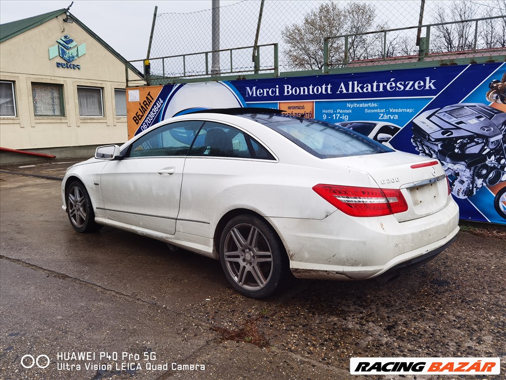 Mercedes E coupe  200 M271860 kézi váltós (W207) bontott alkatrészei 7. kép