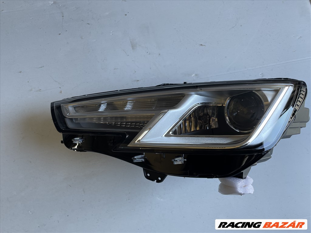 Audi A4 (B9 - 8W) Jobb fényszóró, Bal fényszóró xenon  8w0941005 2. kép