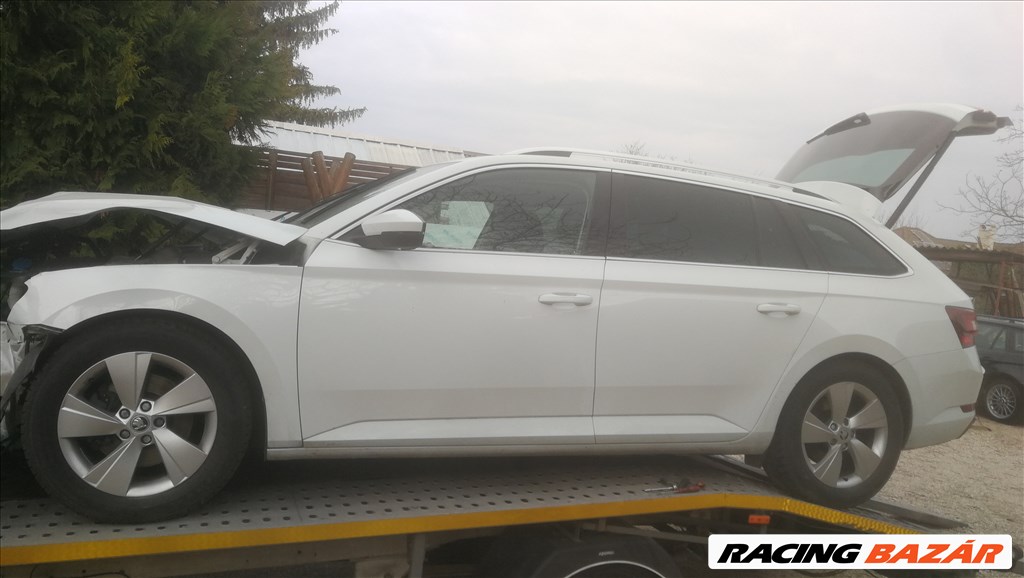 Skoda Superb III bontott alkatrészei 1. kép