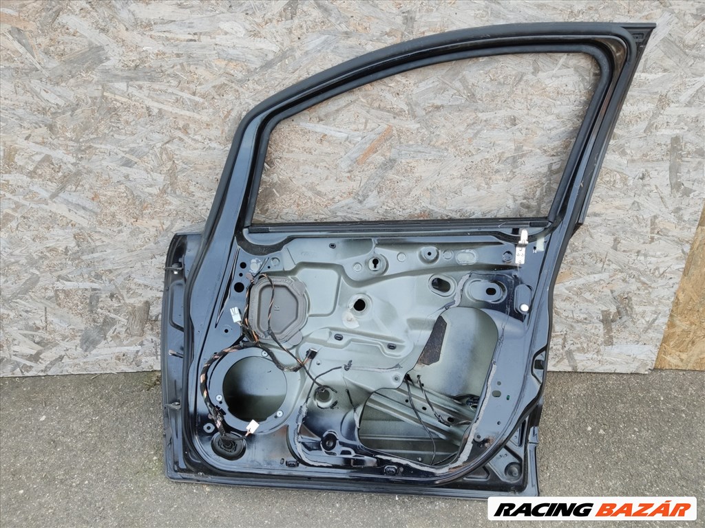 179137 Ford Ecosport 2012-2017 jobb első fekete színű ajtó 2. kép