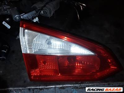 Ford Focus 3 kombi 2011-2014 bal belső hátsó lámpa