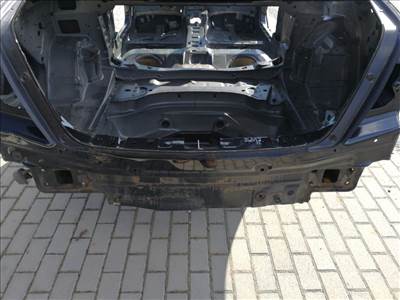 Mercedes-Benz W204 4 ajtós hátfal