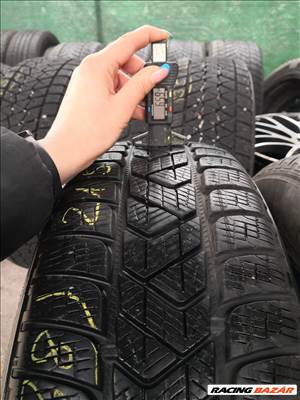  215/65 R17 Pirelli téli gumi 22000ft a 2db/38/