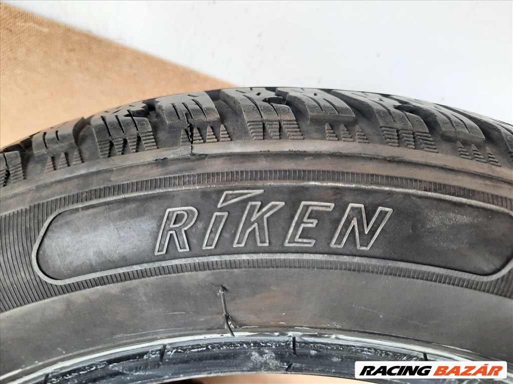  205/55R16 téligumi garnitúra Dot1020 5mm-er profil , Riken téli gumi  2. kép