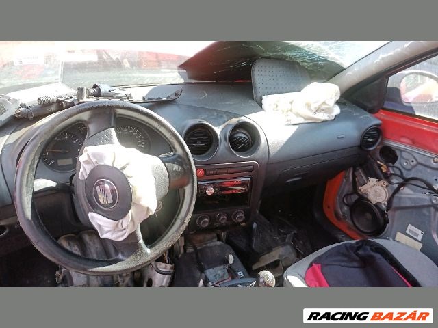 Seat Ibiza III bontott alkatrészei (23/180) 4. kép