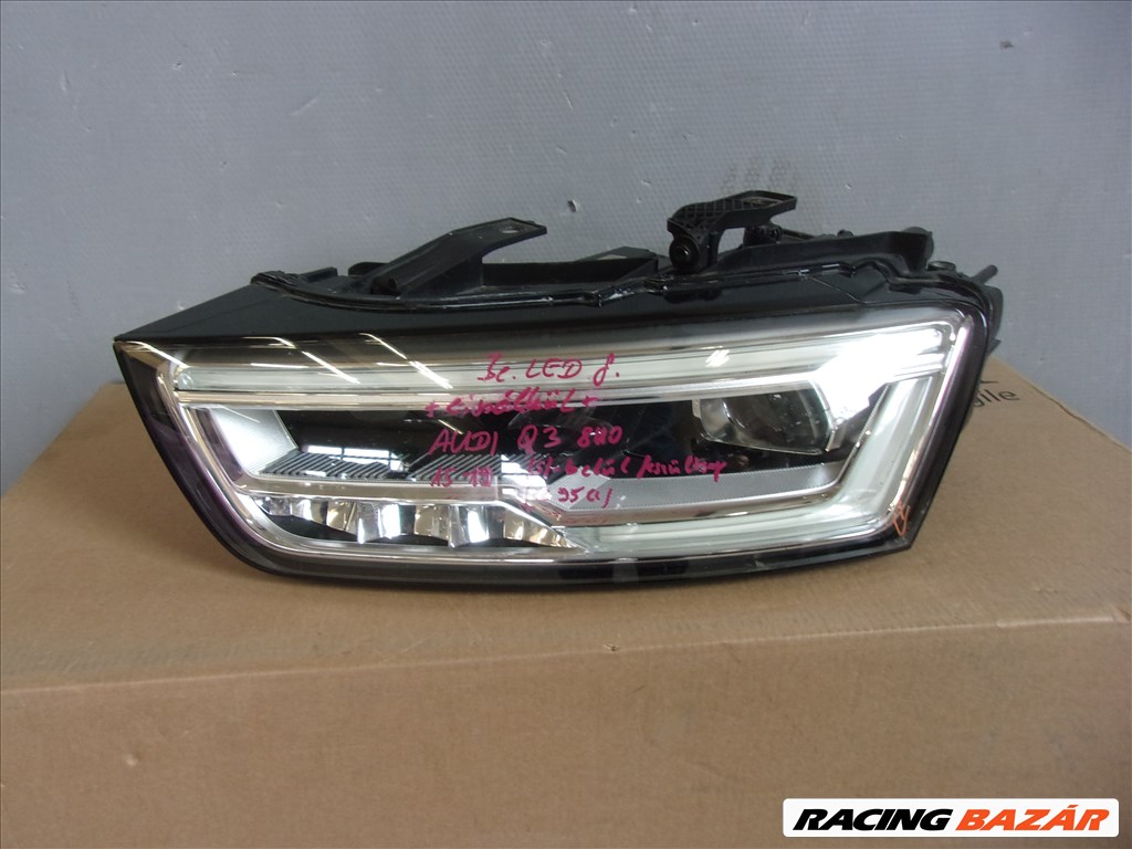 AUDI Q3 8U0 bal első LED fényszóró 2015-2019 8U0941033 1. kép