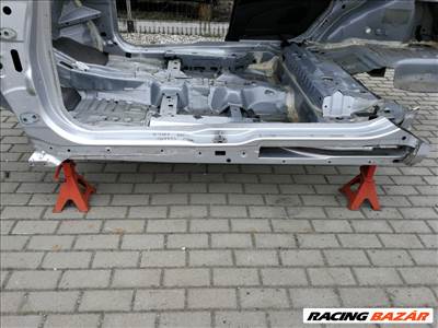 Ford B-max bal küszöb