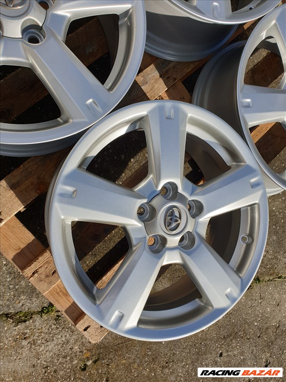 17" 5x114,3 Toyota RAV4 3. kép