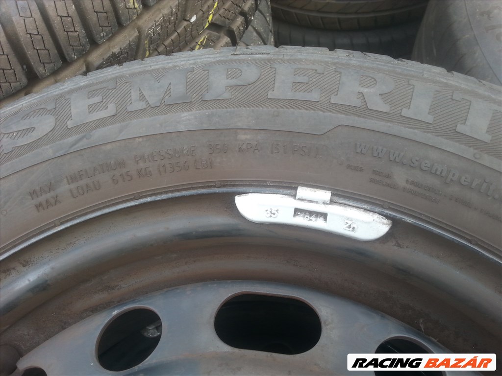  5x114.3 lyukosztású 15" gyári Mazda 3 lemezfelni, rajta 195/65 Semperit nyári gumi  7. kép