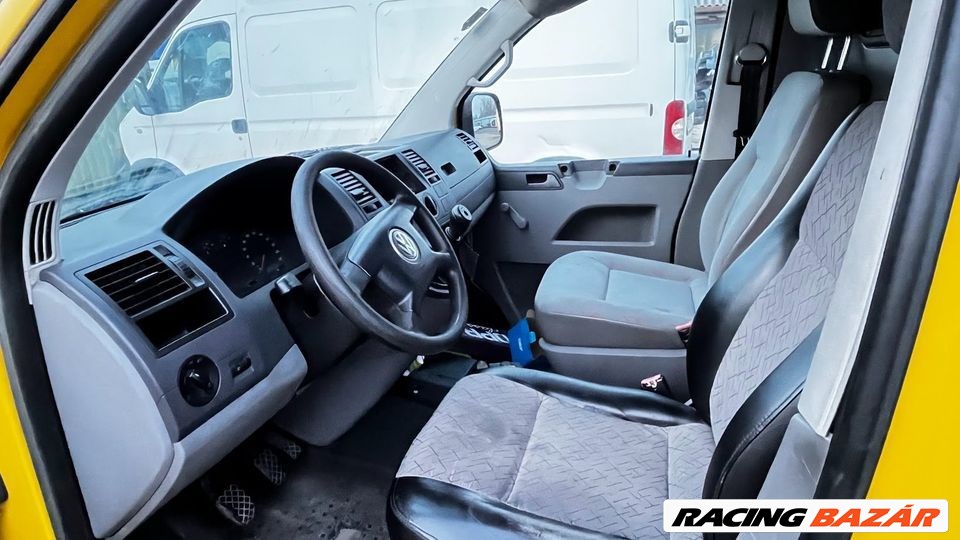 Eladó Volkswagen Transporter T5 haszonjármű 7. kép