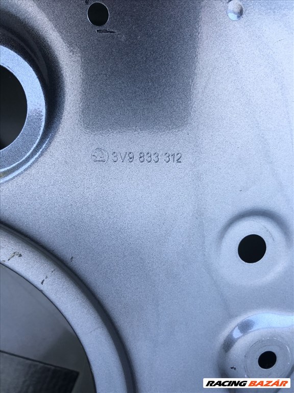 Skoda Superb III (3V) kombi jobb hátsó ajtó  3v9833312 3. kép