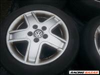  5x112 lyukosztású 16" gyári VW alufelni, rajta 205/55 használt téli gumi