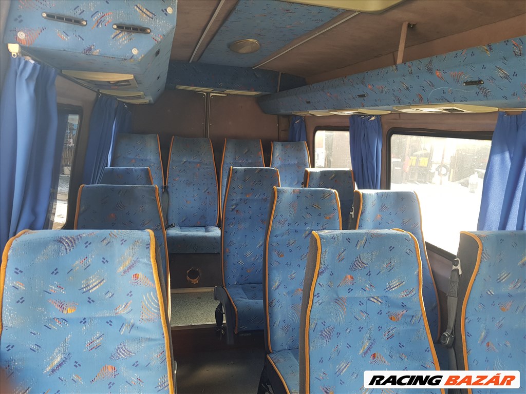 Eladó Mercedes Sprinter 18 személyes busz ülések és belső világítás panelek  3. kép