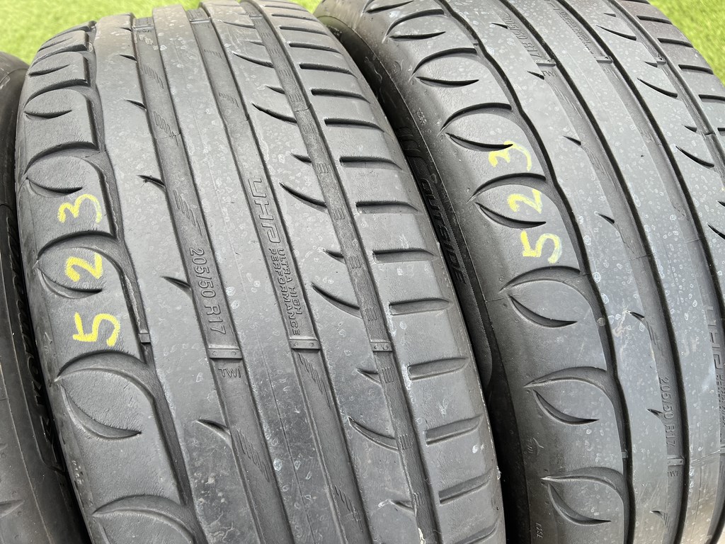 205/50 R17 Kormoran UHP nyári gumi 5mm 3. kép