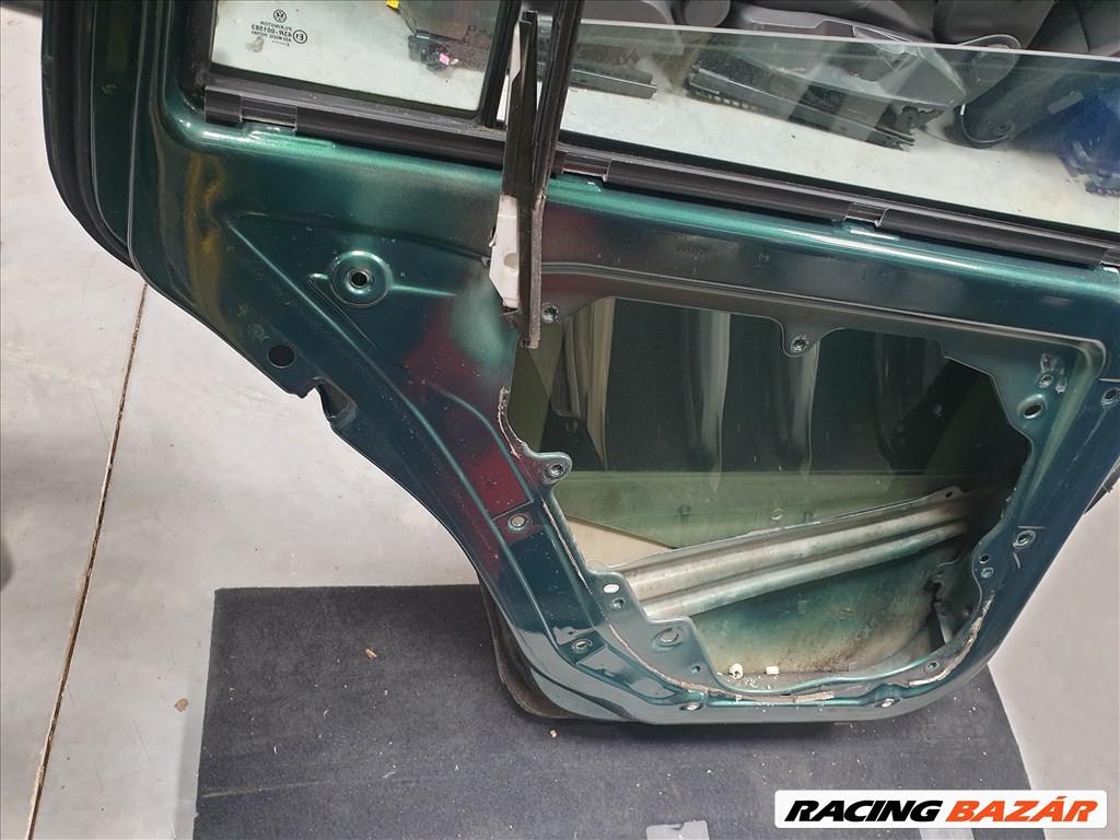 Volkswagen Golf IV kombi bal hátsó ajtó, króm díszléccel LC6M  7. kép