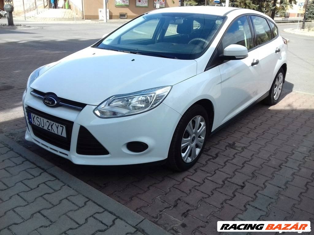 Ford focus mk3 hátsó dobbetét 5ajtós 1. kép