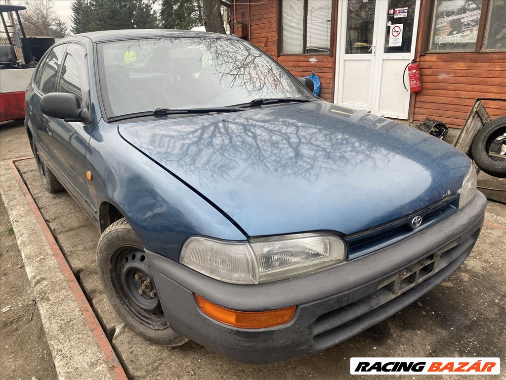 Toyota Corolla 1.3i bontott alkatrészei 1. kép