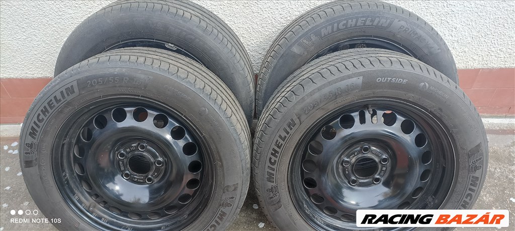  5x110 lyukosztású 16" újszerű Gyári lemezfelni, rajta 205/55  R16 újszerű Michelin nyári gumi  2. kép