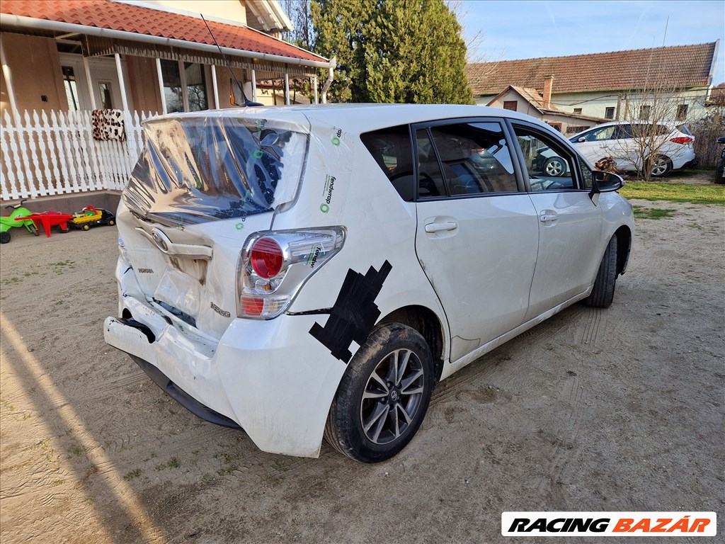 Toyota Verso Facelift 1.6 D4D 1WW bontott alkatrész, bontás, bontott jármű 6. kép