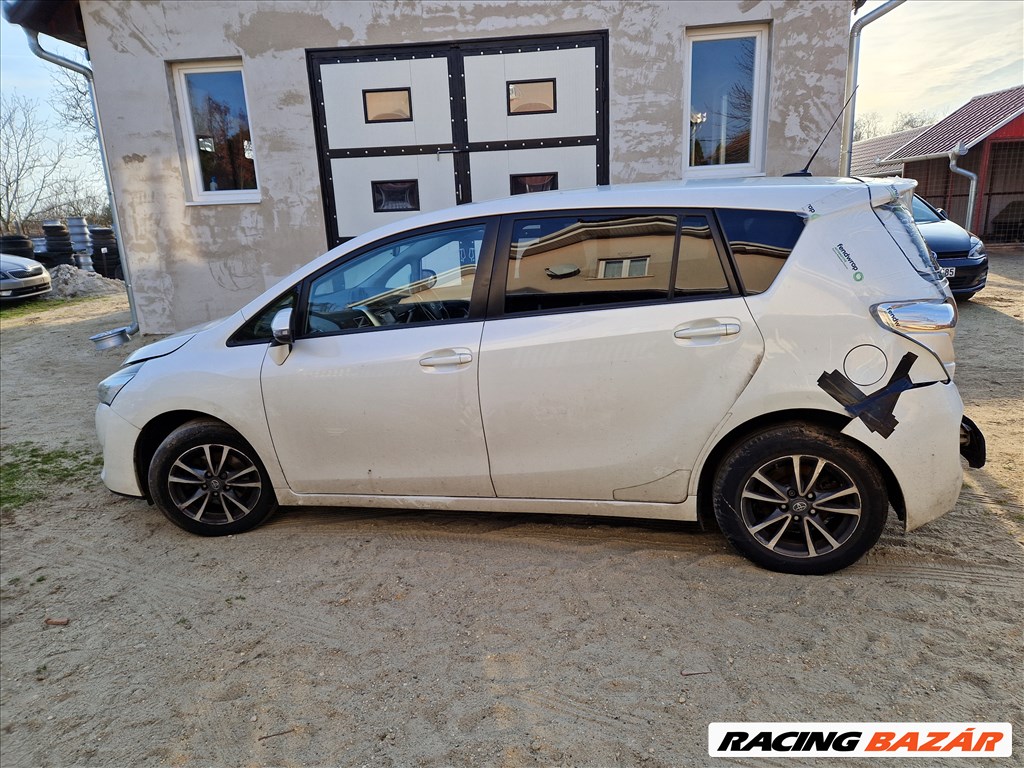 Toyota Verso Facelift 1.6 D4D 1WW bontott alkatrész, bontás, bontott jármű 3. kép