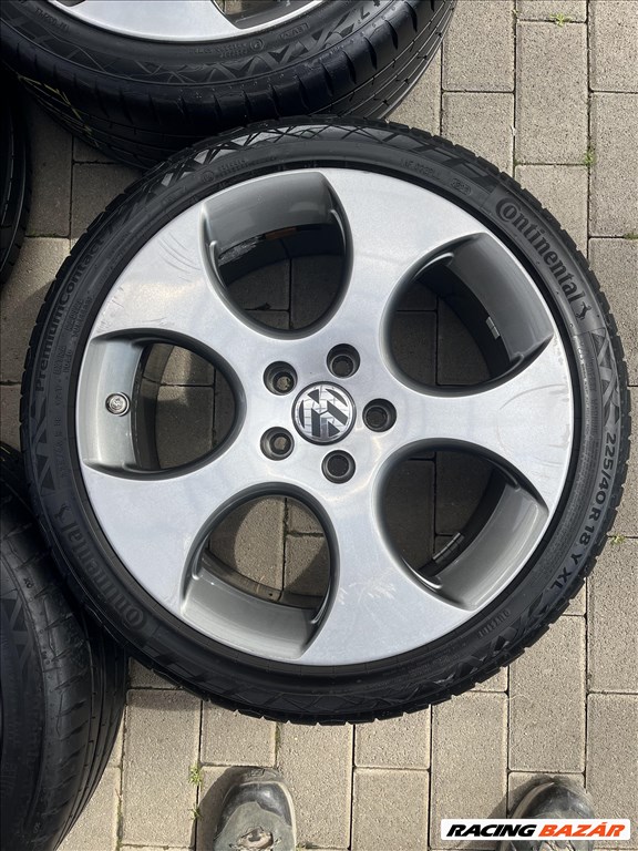 Volkswagen Gti alufelni Continental gumikkal 3. kép
