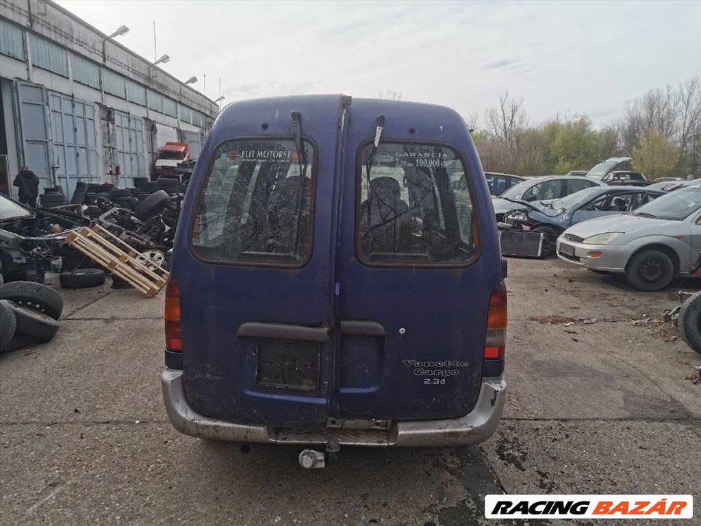 Nissan Vanette III HÁTSÓ lökhárító  2. kép