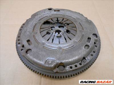 Skoda Octavia II, Seat León I, Volkswagen Golf V kettős tömegű lendkerék szett  038105266aq