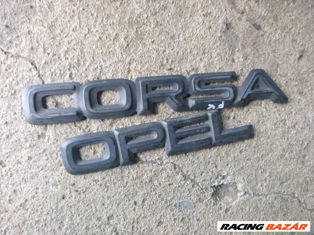 Opel Corsa A csomagtérajtó felirat  1. kép