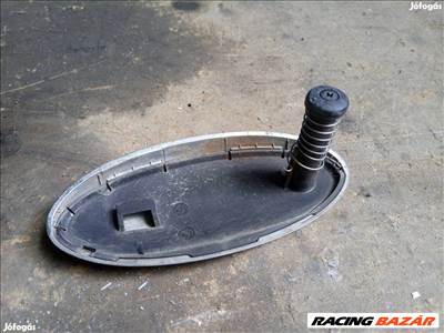 Ford Focus Mk2 embléma 