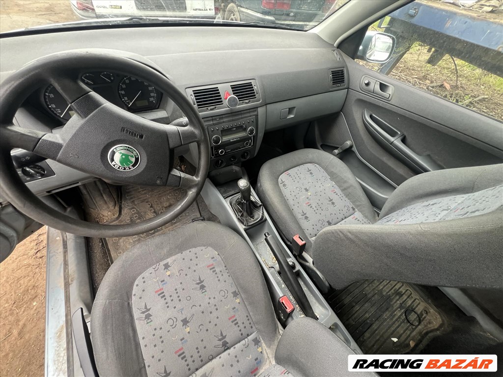 Skoda Fabia 1.2 -AWY- bontott alkatrészei 3. kép