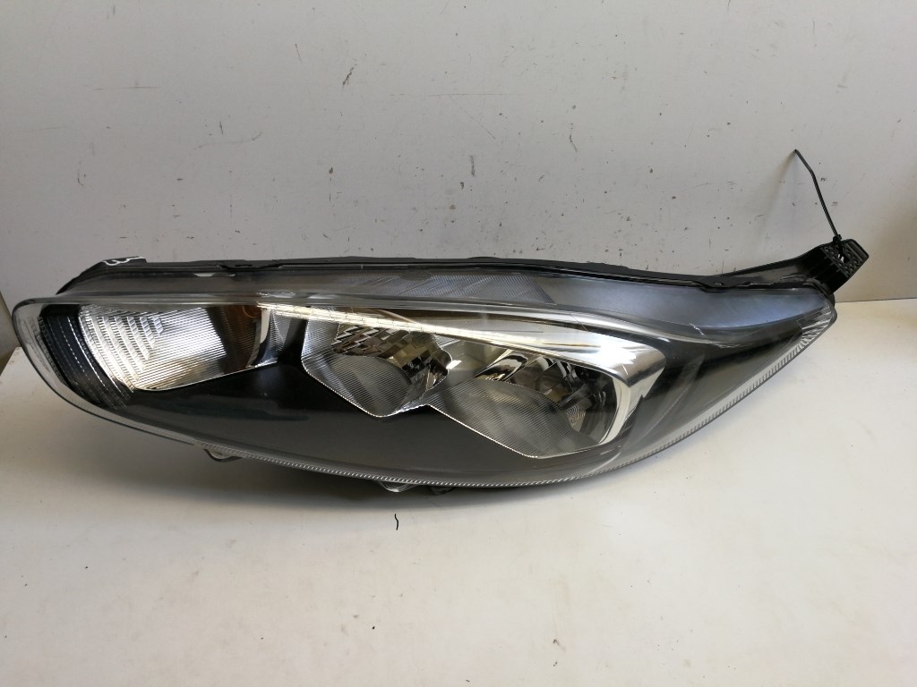 Ford Fiesta bal elsõ fényszóró C1BB13W030AG 1. kép