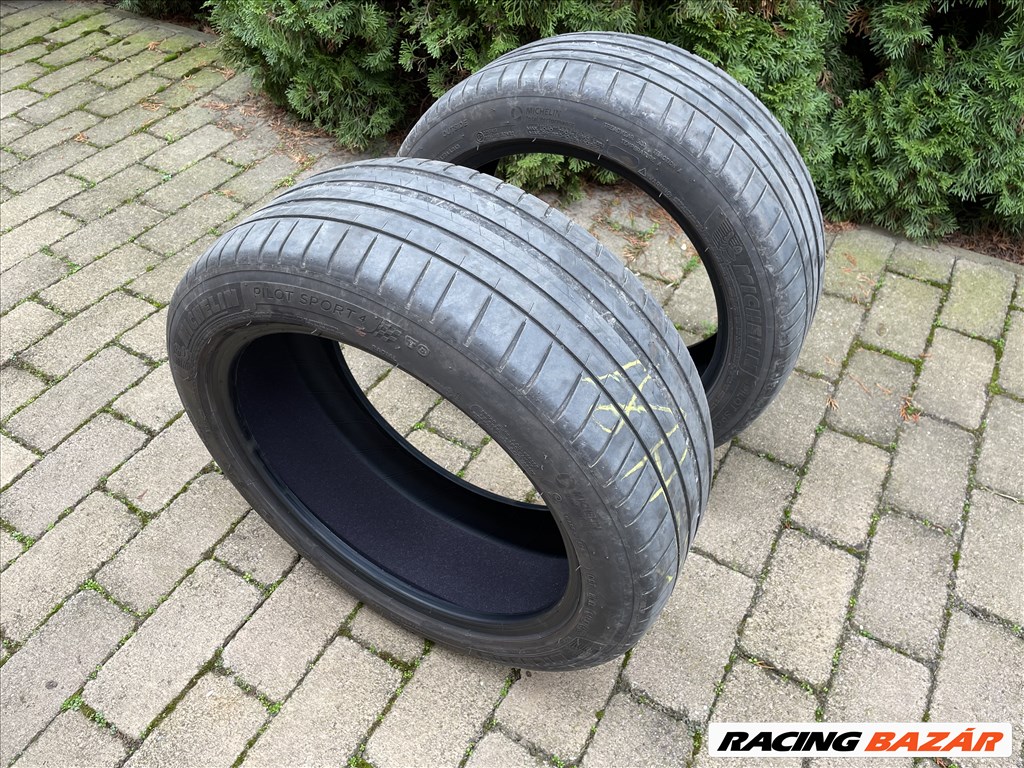 Michelin Pilot Sport 4 235/45 ZR 18 98Y nyári gumiból 2 darab eladó 1. kép
