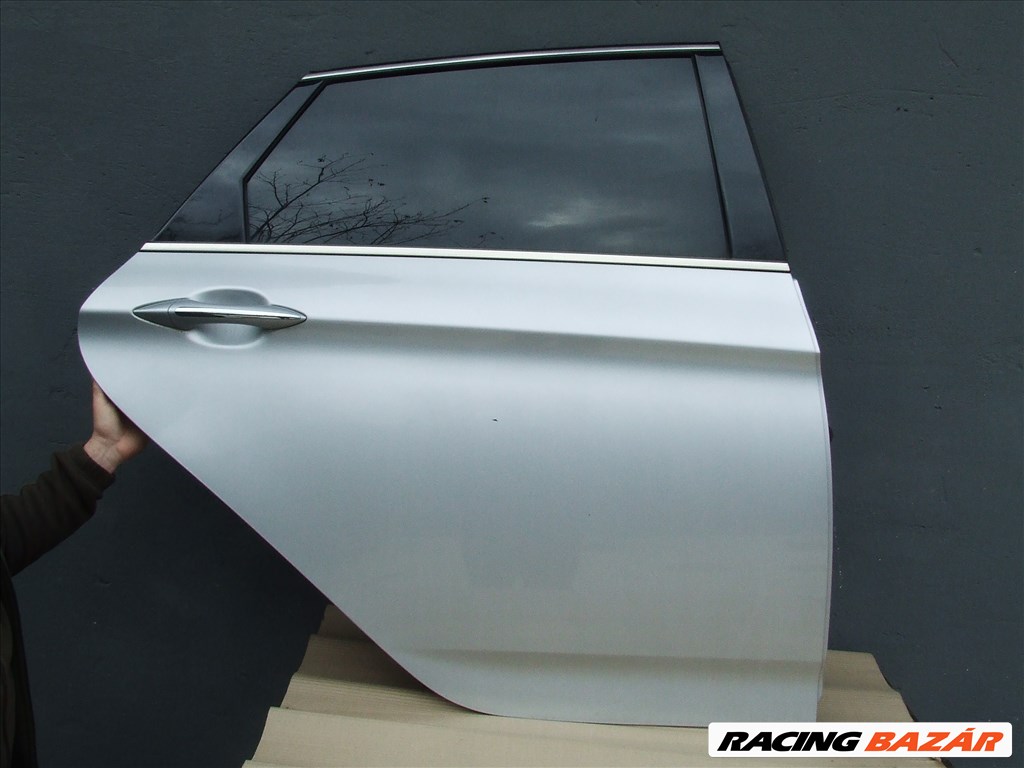 Hyundai i40 jobb hátsó kombi ajtó kompletten 2. kép