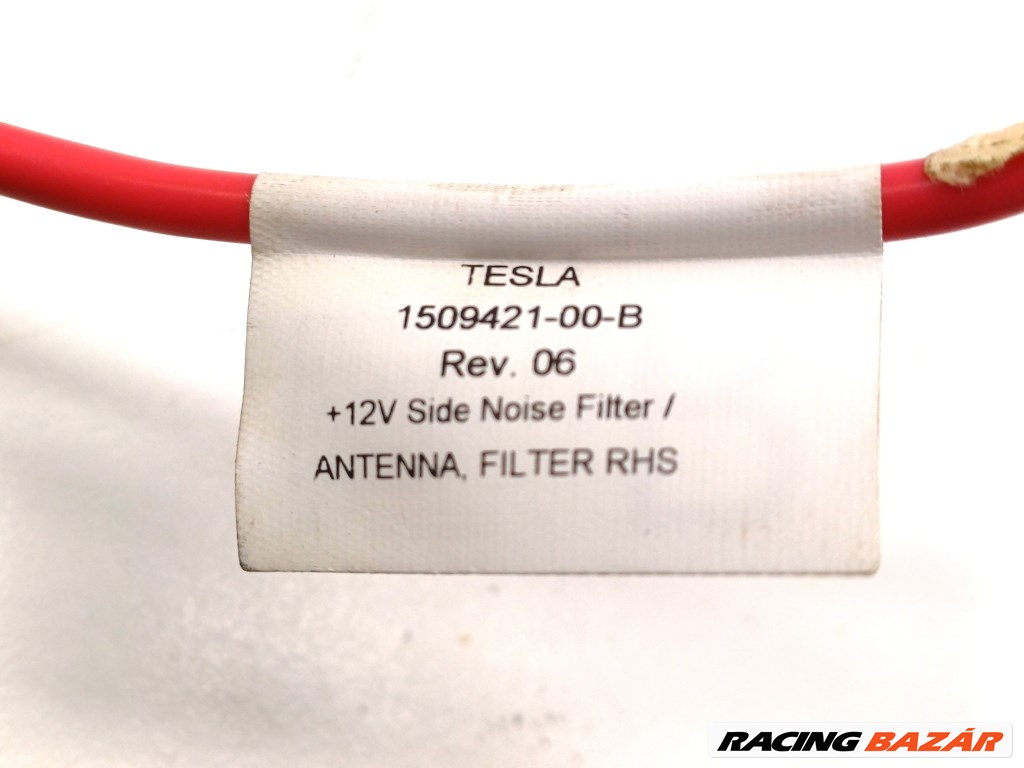 Tesla Model 3 antenna  150942100b 2. kép