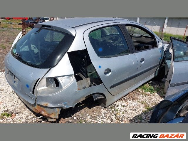 Peugeot 206 1.4 HDI bontott alkatrészei (23/57) 4. kép