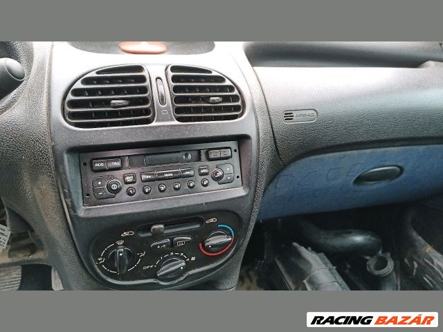 Peugeot 206 1.4 HDI bontott alkatrészei (23/57) 10. kép