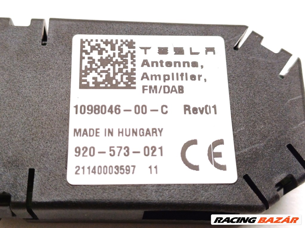 Tesla Model 3 antenna erősítő  109804600c 3. kép