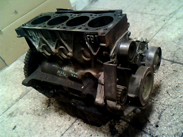 RENAULT MEGANE 99-02 Motor, diesel fűzött blokk hengerfej nélkül 1. kép