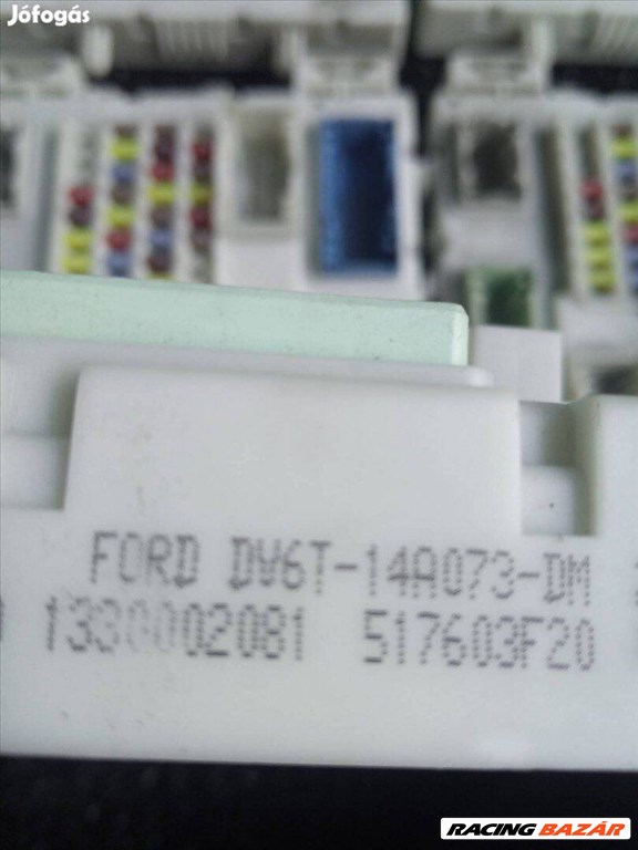 Ford Focus Mk3 biztosítéktábla  dv6t14a073dm 2. kép