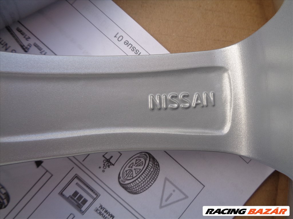  Új Nissan Gyári alufelni 17-es, 5×114.3-as osztó, dobozában eladó. 6. kép
