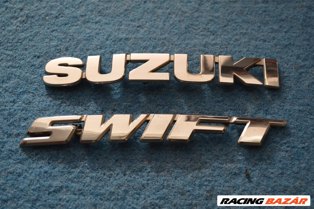 Suzuki Swift króm emblémák  2. kép
