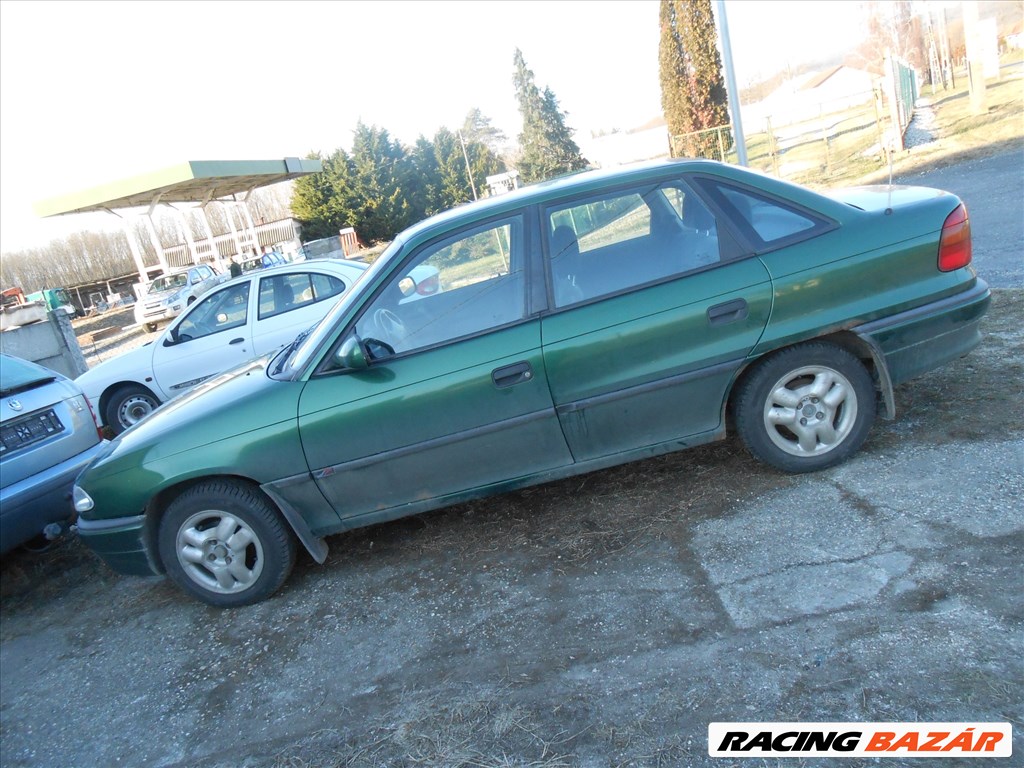 OPEL ASTRA F (T92) 1.4 I 16V (F19, M19) Bontott gépjármű 1. kép