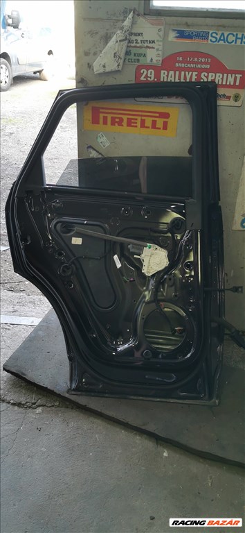 Audi Q3 (8U) Bal hátsó komplett ajtó  3. kép