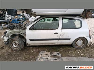 Renault Clio II bontott alkatrészei (22/142)